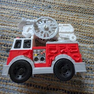 Play-Doh Fire Truck Ladder Vehicle Playset Molds Tools NO Play-Doh Included